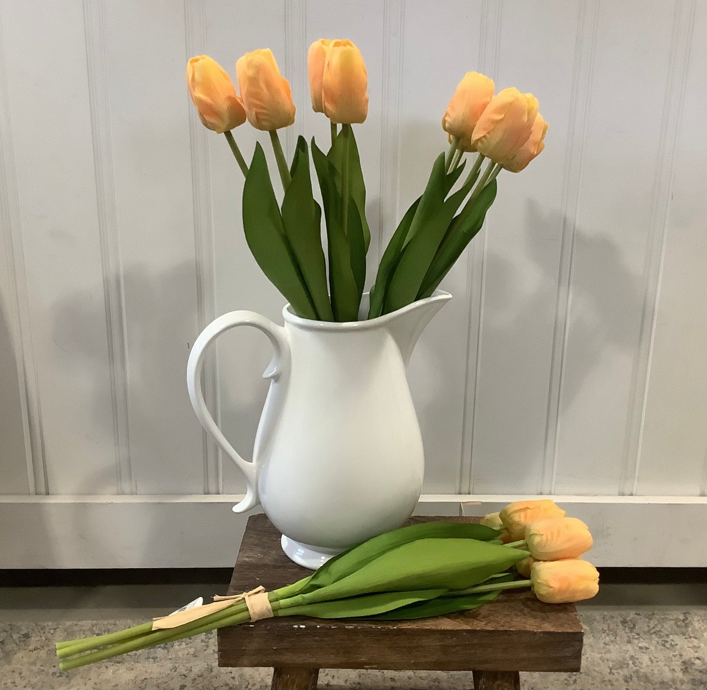 CMC875 Tulip / Yellow Real Touch