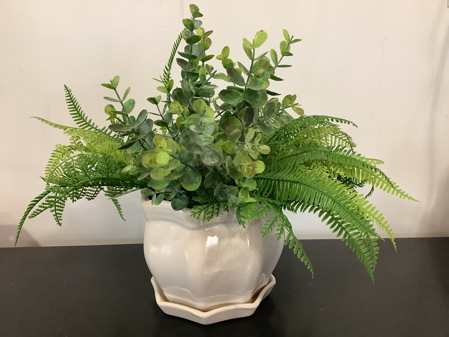 RAZ4349 Planter w/ Tray - Cream