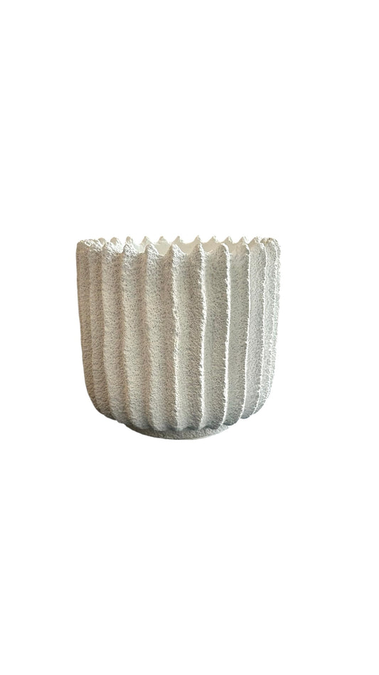 Nos5201- Pot / fluted / white
