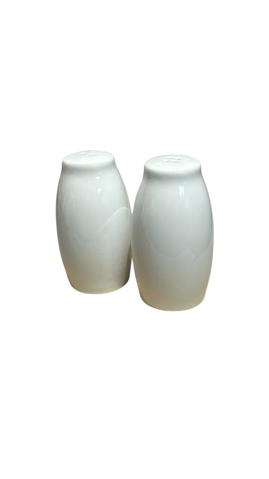 Dan1110/ porcelain salt & pepper set