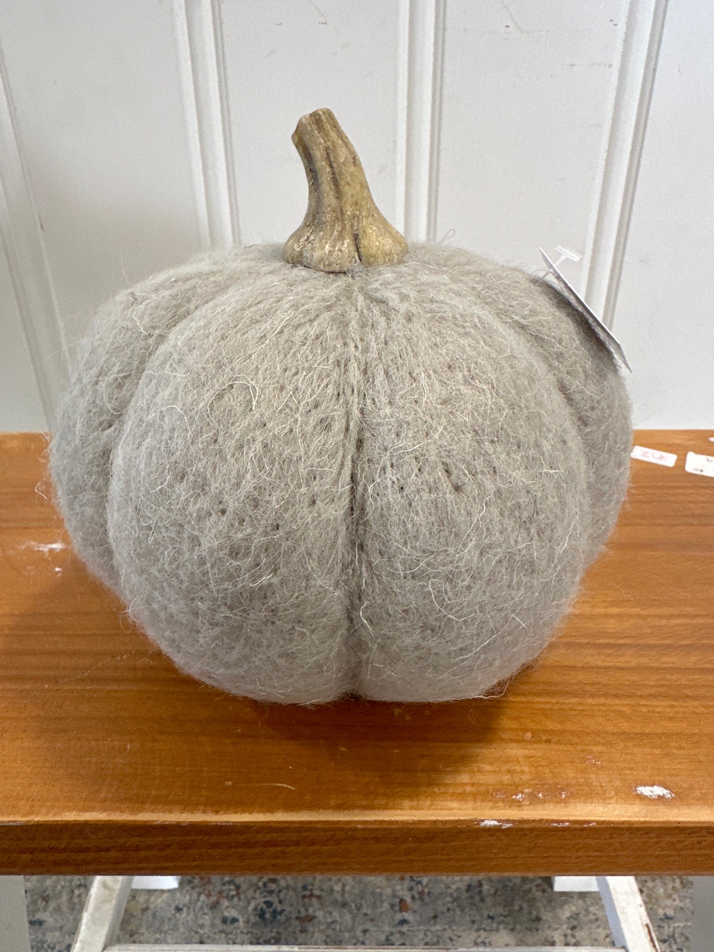 IND4003- 6” Pumpkin / large