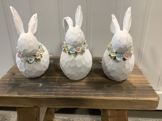 RAZ1140 -Bunny w/ Floral Neck Wreath