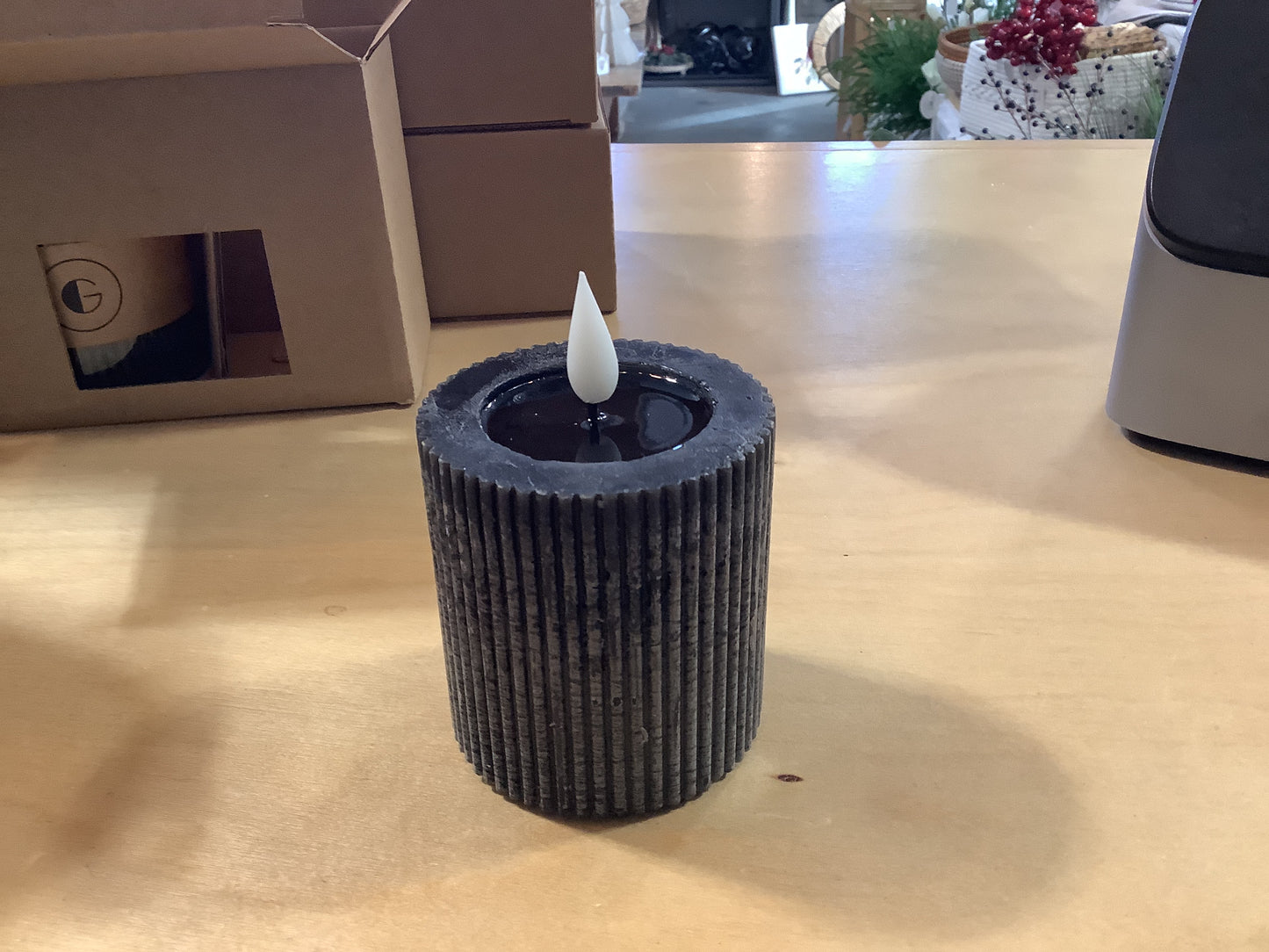 Pillar Candle / Black VL1082BL / VL1083BL