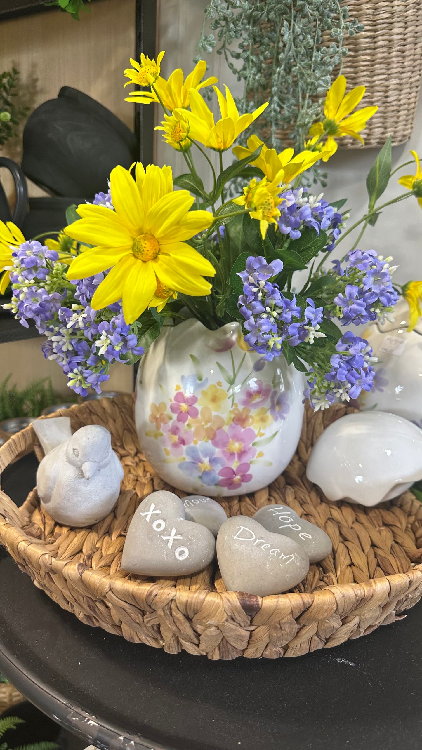 Cmc158eg / Egg Vase w/ lid