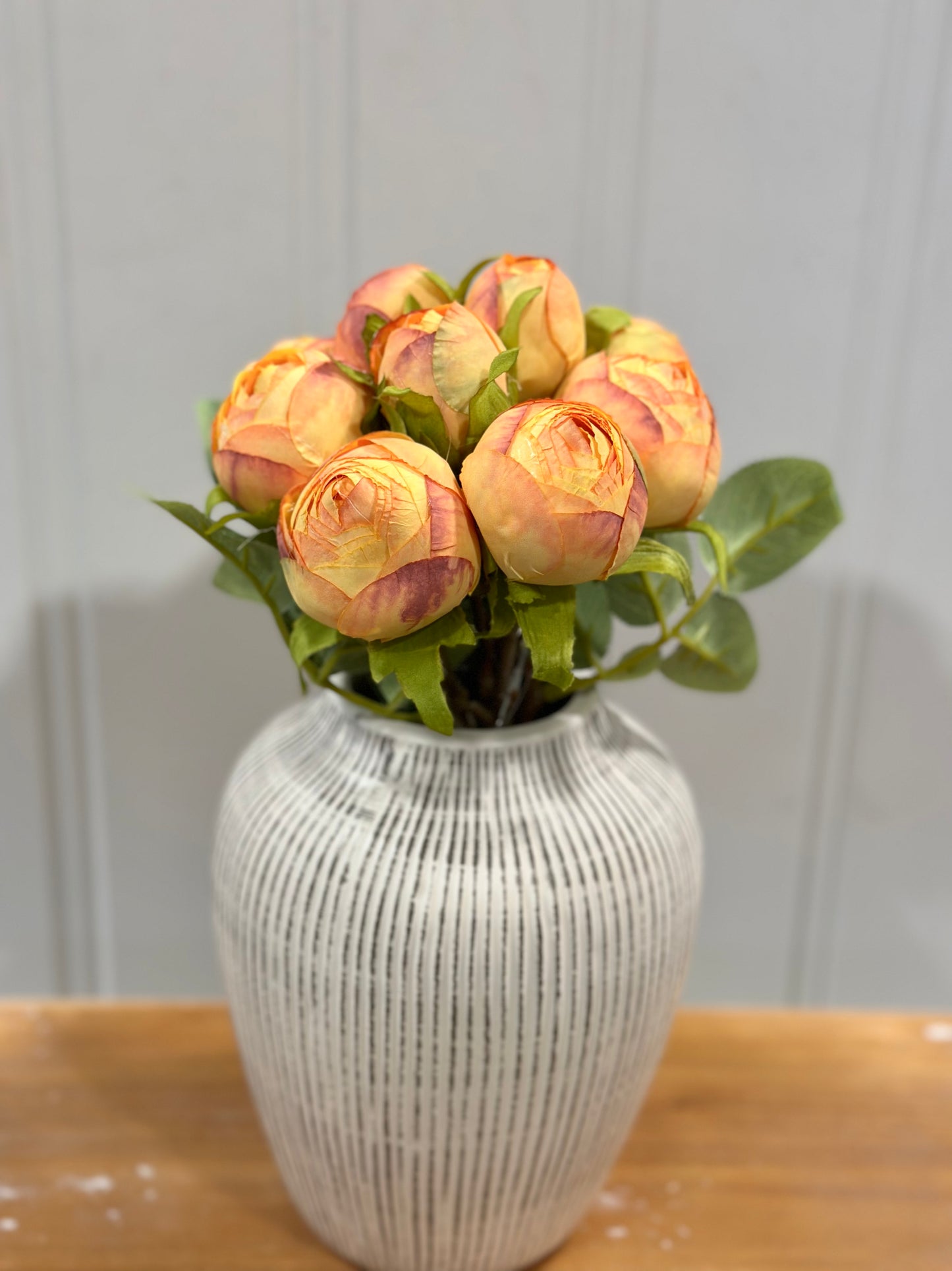 AB9152  Peony Bud bouquet