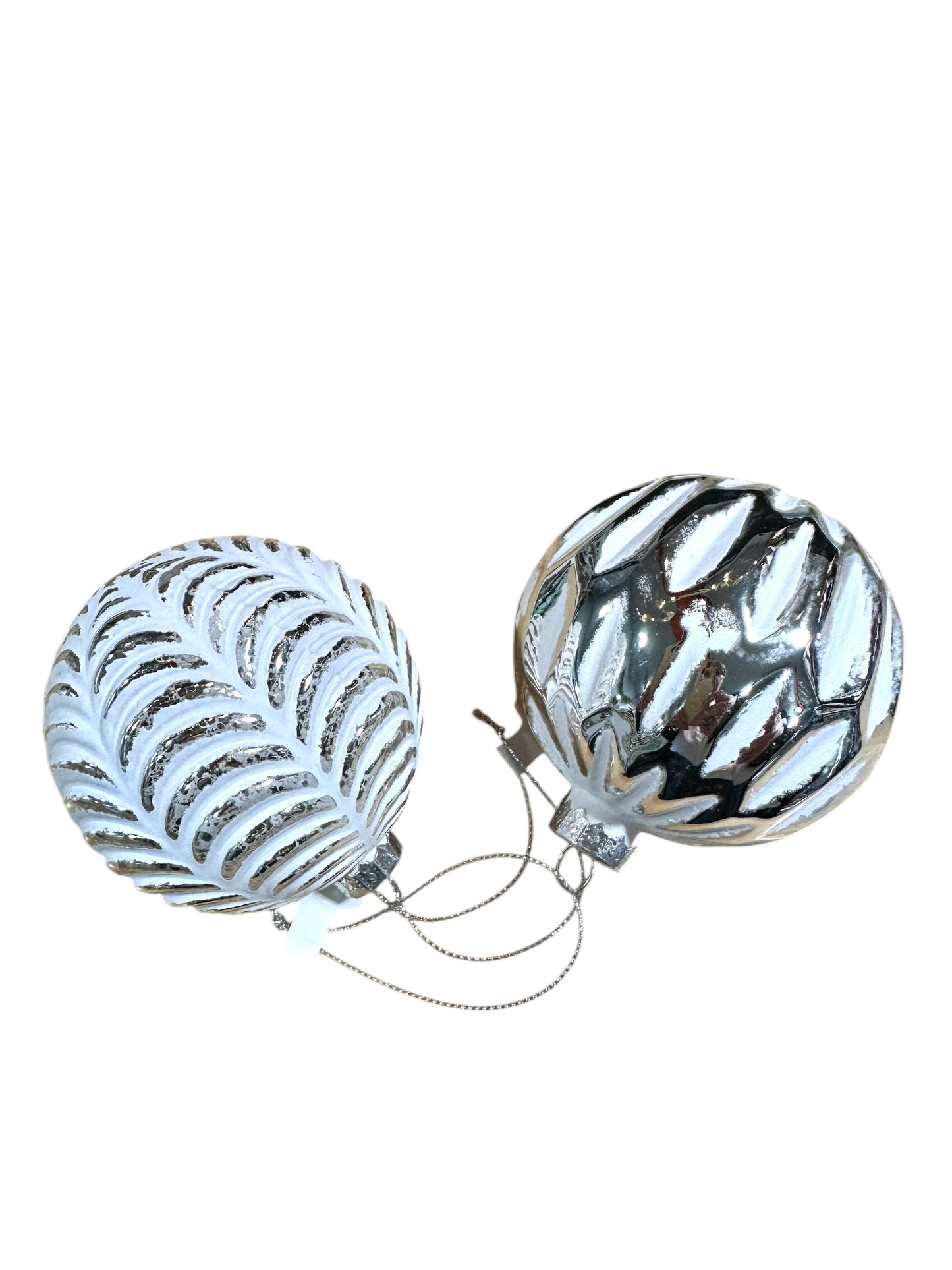 P880-Ornament/ Glass Ball/Geo/ white and silver