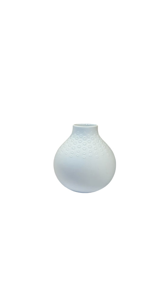 Dan0619- mini vase / white