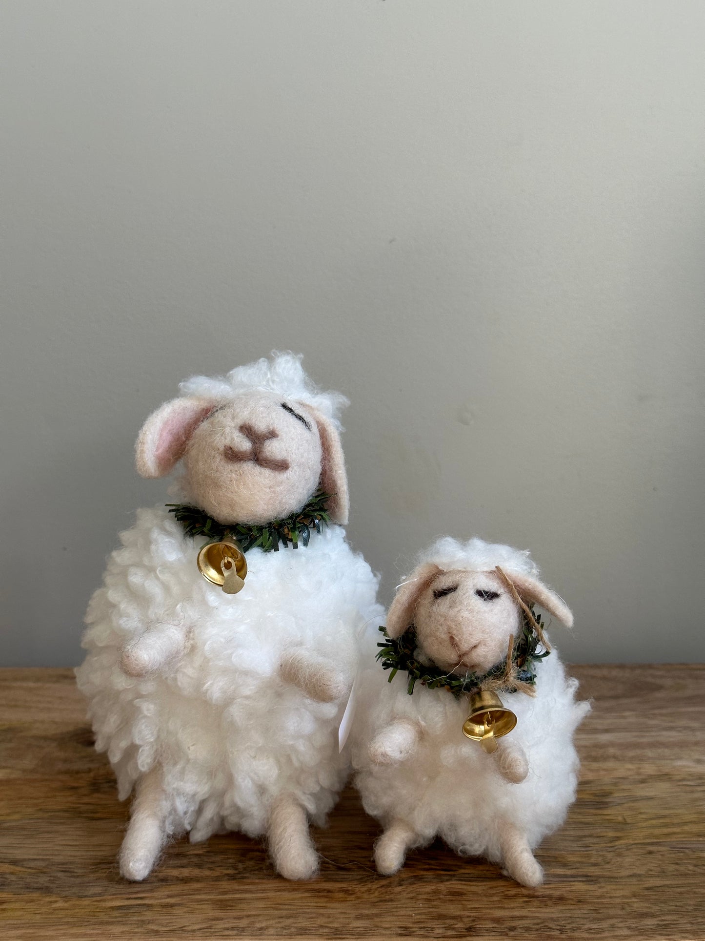 GRO2327L Sheep ornament / large